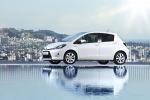 Toyota Yaris Hybrid 2012 года